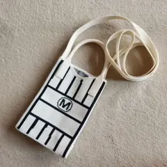 【再値下げしました】ストライプ柄ショルダーニットバッグ ホワイト/ブラック