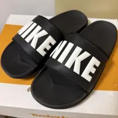 NIKE シャワーサンダル ブラックのサムネイル