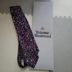 ヴィヴィアンウエストウッド ネクタイ美品 専用ケースとショップ袋追加は+800円