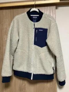 ベージュ フリースジャケット