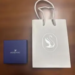 スワロフスキー　ピアスケース　ショップバック付き