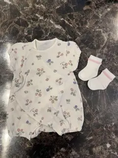 【美品】エンジェリーベ購入 mocmof ベリー柄ロンパース 70 ＆靴下セット