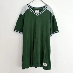 グリーン Vネック 半袖Tシャツ L カジュアル 夏 トップス ライン　アバクロ