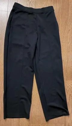 【お値下げ】【中古美品】UNIQLO ブラック ワイドパンツ ストレッチ素材