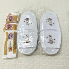 新品⭐︎ディズニー　トイストーリーホテル　アメニティ　大人用スリッパ　ヘアブラシ等