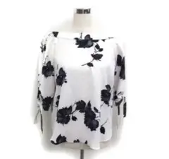 フレイ⭐︎花柄オフショルダートップス