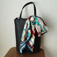 【美品】Isadora イサドラ　大判 スカーフ 鳥柄 ストール