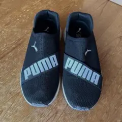 PUMA スリッポンスニーカー ブラック