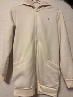 アーノルドパーマー 白いボア裏地付きジップアップパーカー 冬 ロゴあり