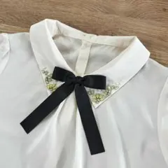 ハンドメイド　ボウタイ　リボンブローチ　シンプル　黒