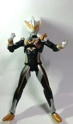 超動ウルトラマンルーブフィギュア