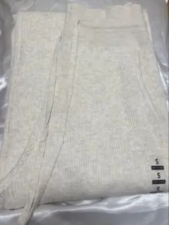 ユニクロ　ウォッシャブルニットリブパンツ Sサイズ アイボリー
