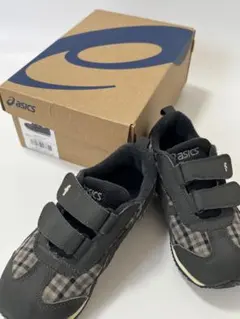 ファミリア　asics キッズ　スニーカー　シューズ　チェック