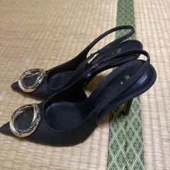 美品❤️ZARA ザラ ポインテッドトゥバックル スリングバックパンプス 38 黒のサムネイル