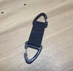 カラビナ付き キーホルダー 黒 ナイロン シンプル アウトドア