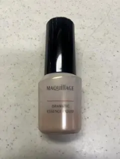 マキアージュ　ドラマティックエッセンスリキッドオークル20
