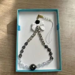 ハート型ビーズの携帯ストラップ