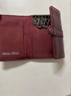 miu miu キーケース ボルドー 6連のサムネイル