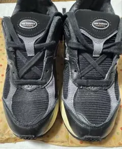 ニューバランス　2002R 23.5
