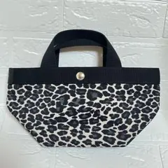 美品 エルベシャプリエ 1707F パンサーブラン×ノワール ヒョウ柄