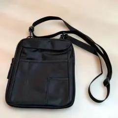 無印良品　ペン差し付き撥水ショルダーバッグ