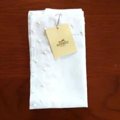 HERMES ハンカチ ホワイト ピンク ドット刺繍のサムネイル