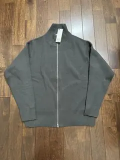 フルジップニット