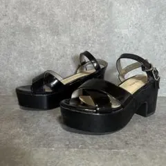 【極美品】オリエンタルトラフィック　エナメルブラッククロスベルト厚底Sサイズ