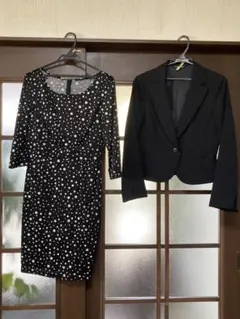 水玉模様ワンピと黒ブレザーセット　11AR