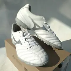 新品未使用[MIZUNO] サッカーシューズ 24cm