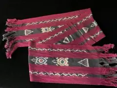 インドネシア　アロール島のイカット　織り布　亀の柄　タペストリー