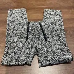 ユニクロ　レギパン　スキニー　ズボン　パンツ　ペイズリー柄　レディース