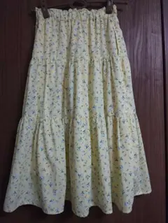 GU イエロー花柄ロングスカート 150cm