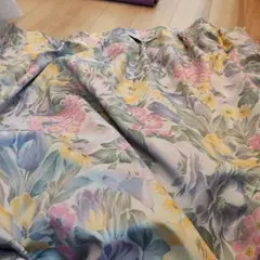 遮光性 花柄ドレープカーテン