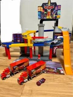 カーズトミカアクションコース マックトレーラー マックウィーン