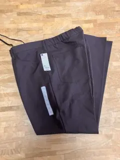 GU ダークブラウン センタープレスストレートパンツ3XL