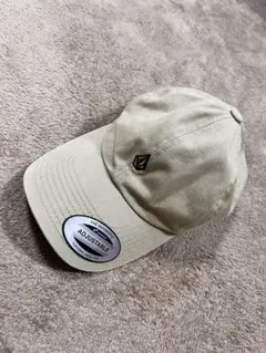 VOLCOM ベージュ キャップ O/S 帽子のサムネイル
