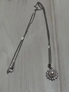 パール装飾 ネックレス シルバーカラー　silver刻印あり　シルバーネックレス