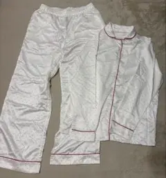 【GU】ハートドット柄 パジャマ 上下セット ホワイト レッド(Mサイズ)のサムネイル