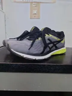 最終値下げ!ASICS GT-1000 スニーカー グレー/イエロー/グリーン