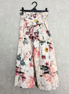 H&M フラワープリント リボン付き フレアスカート