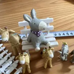 動物の置物セット（ロバ・キリン・シマウマ）