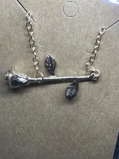 ブレスレット ゴールドの薔薇 一輪  ペンダントトップにも使えます！