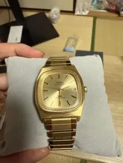 timex 1983 ゴールド グリーン 7/24-29 発送不可 - メルカリ