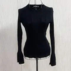 ぴい☺︎ 様専用DISCOATリブ編み ブラック 長袖セーター フレア袖