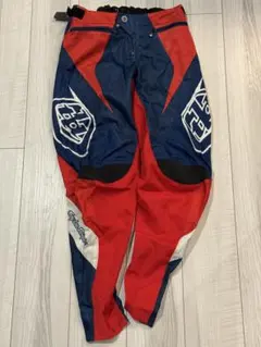 Item thumbnail for item 2dd9d83d-75e4-4a85-84b9-68d645044ef7