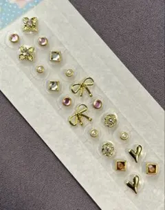 【灰紫】耳ツボジュエリー☆20粒☆ゴールド花モチーフ