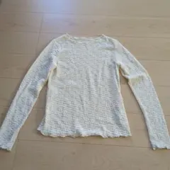 アイボリー花模様長袖Tシャツ