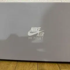 NIKE AIR FORCE 1 ホワイト ガムソール スニーカーのサムネイル