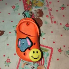 平成レトロ　クロックス風 サンダル キーチェーン　ジビッツ付き　スマイル　象